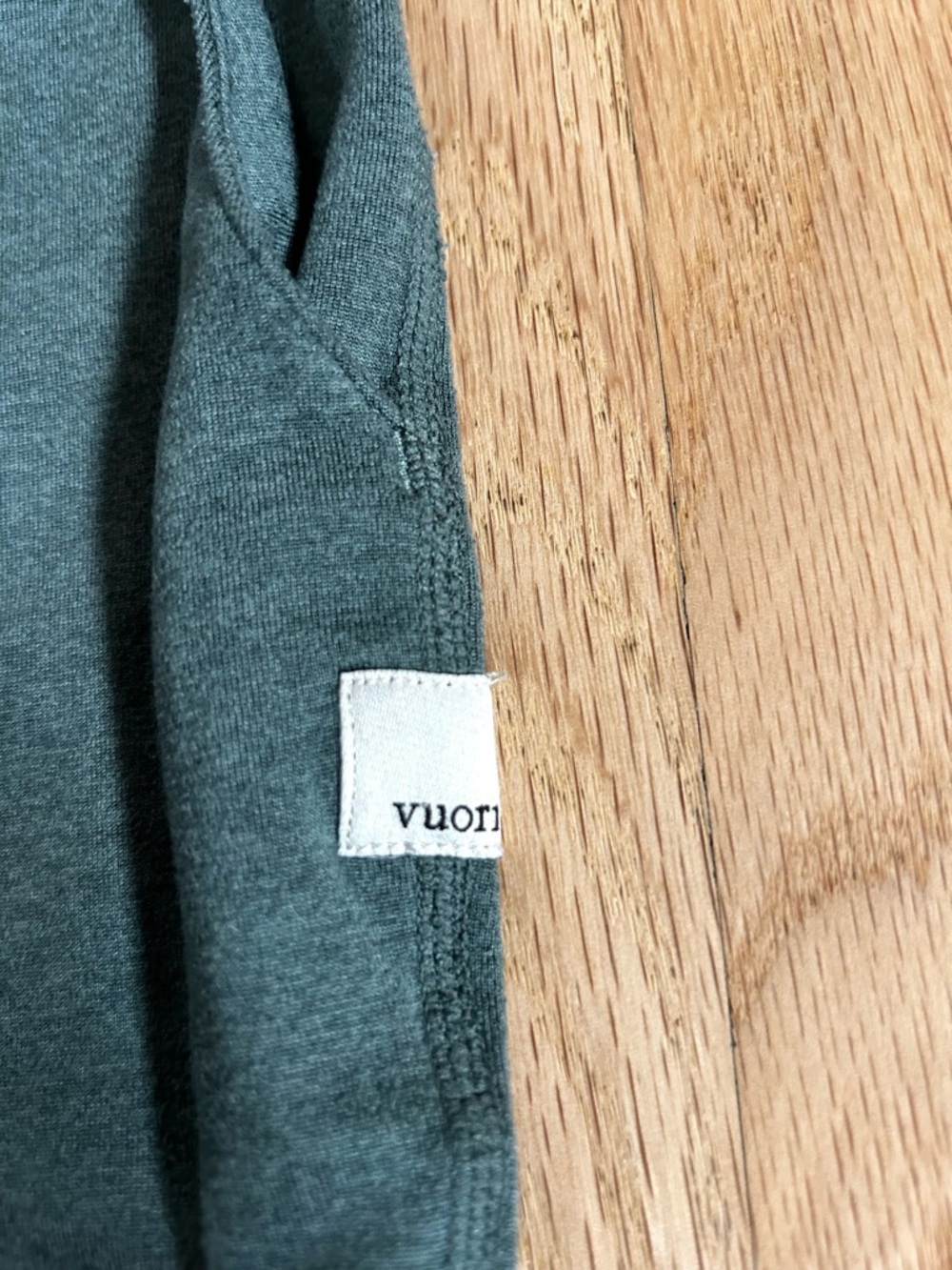 VUORI performance jogger heather green  gym workout athleisure size S - Picture 4 of 9
